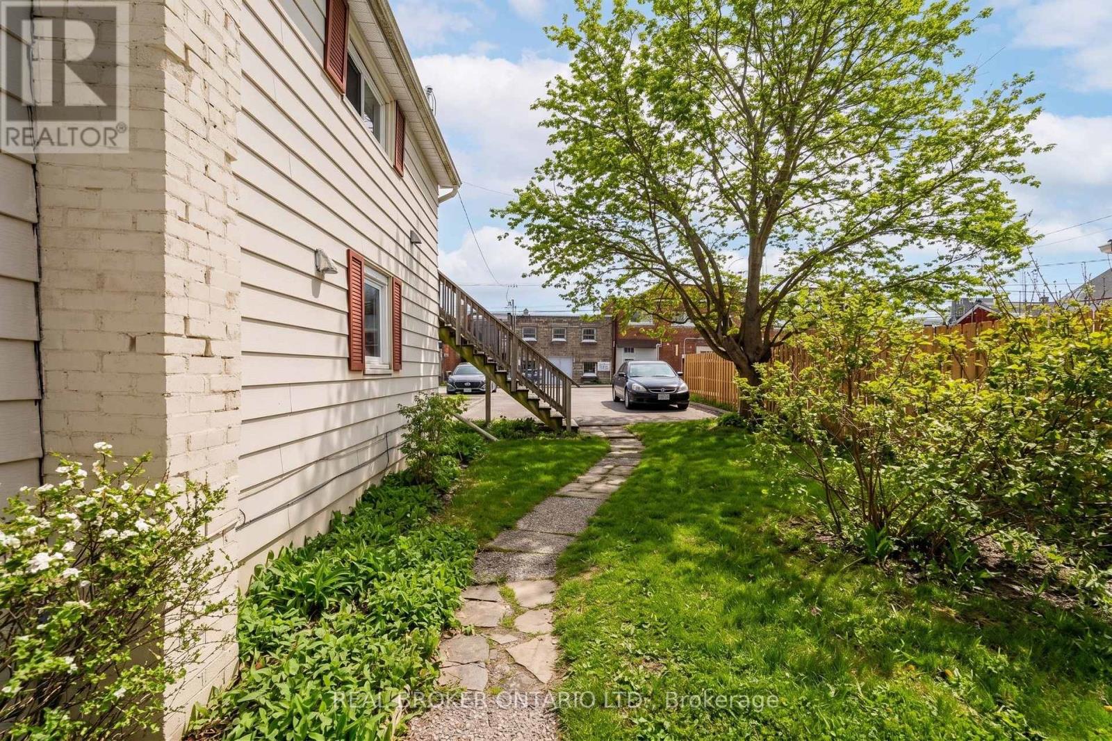 Unit B - 18 First Avenue, Orangeville, Ontario  L9W 1H8 - Photo 24 - W12771020