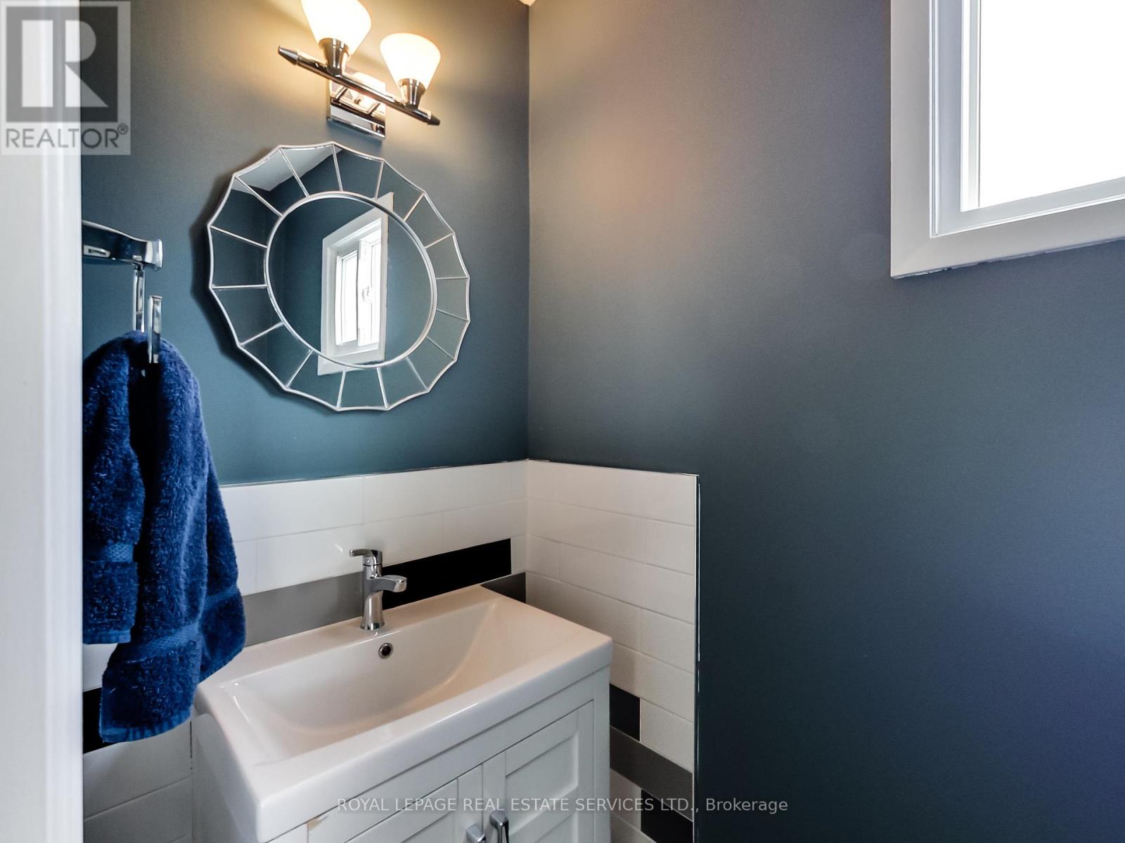 27 Bremen Lane, Mississauga, Ontario  L5M 1G7 - Photo 4 - W13115294