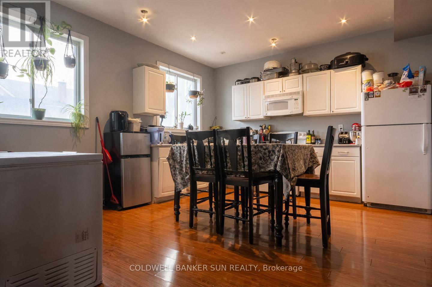 63 Lorne Avenue, Quinte West, Ontario  K8V 5B6 - Photo 4 - X13045186