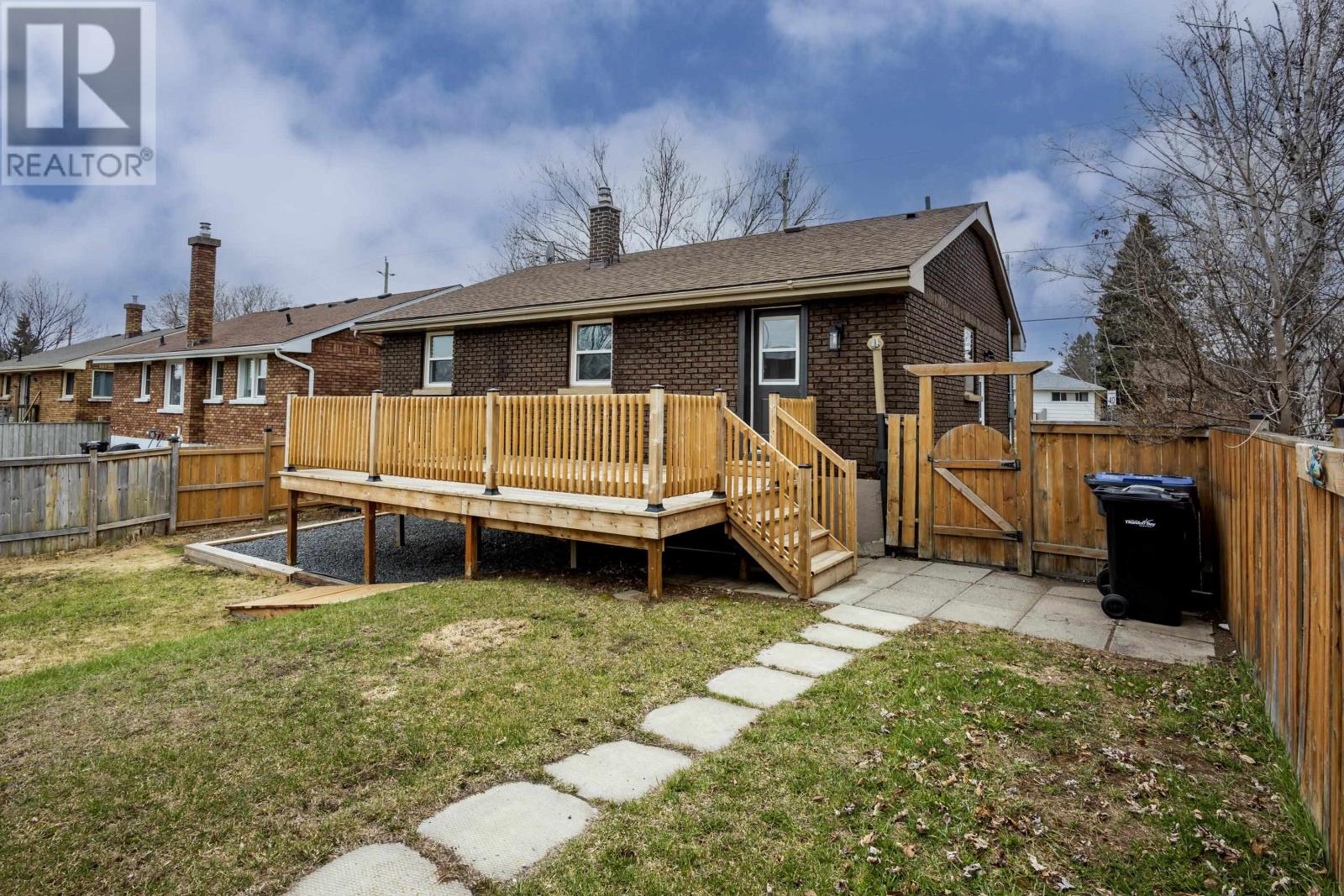 223 Rockwood Ave, Thunder Bay, Ontario  P7B 4K5 - Photo 3 - TB2600991