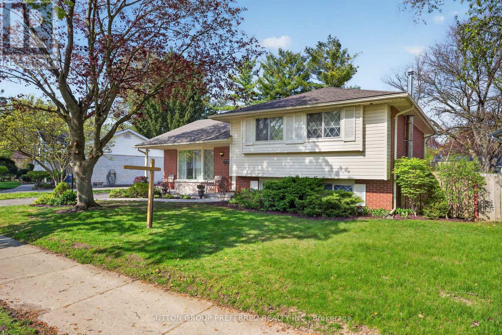 104 Mclean Drive, London North, Ontario  N5X 1Y5 - Photo 4 - X13114844