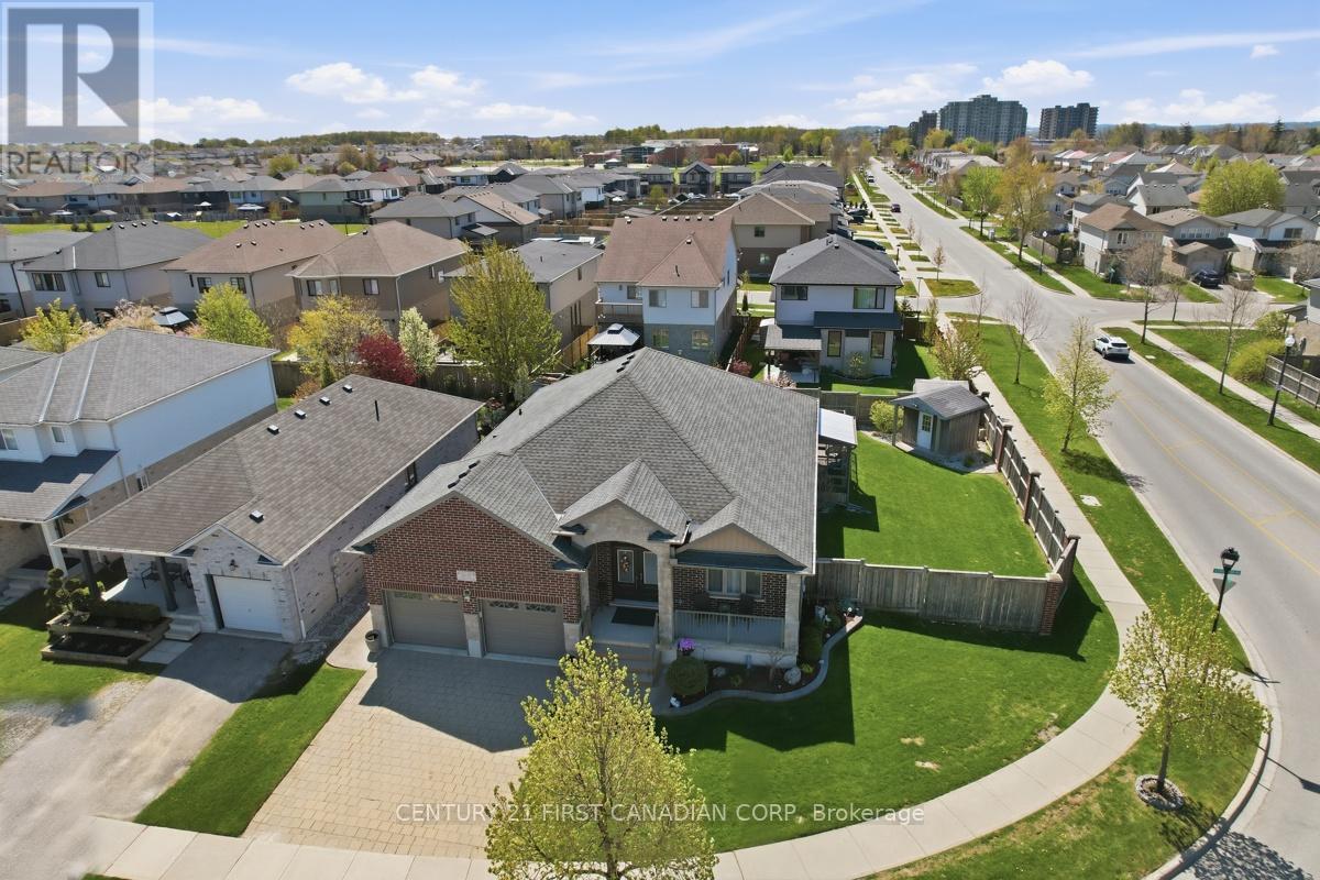 2035 Coronation Drive, London North, Ontario  N6G 0B5 - Photo 1 - X13115330