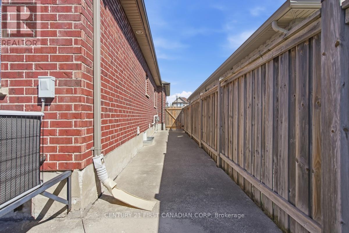 2035 Coronation Drive, London North, Ontario  N6G 0B5 - Photo 48 - X13115330