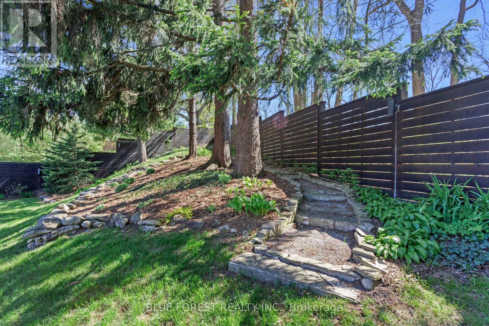 43 Compton Crescent, London South, Ontario  N6C 4E9 - Photo 43 - X13115536