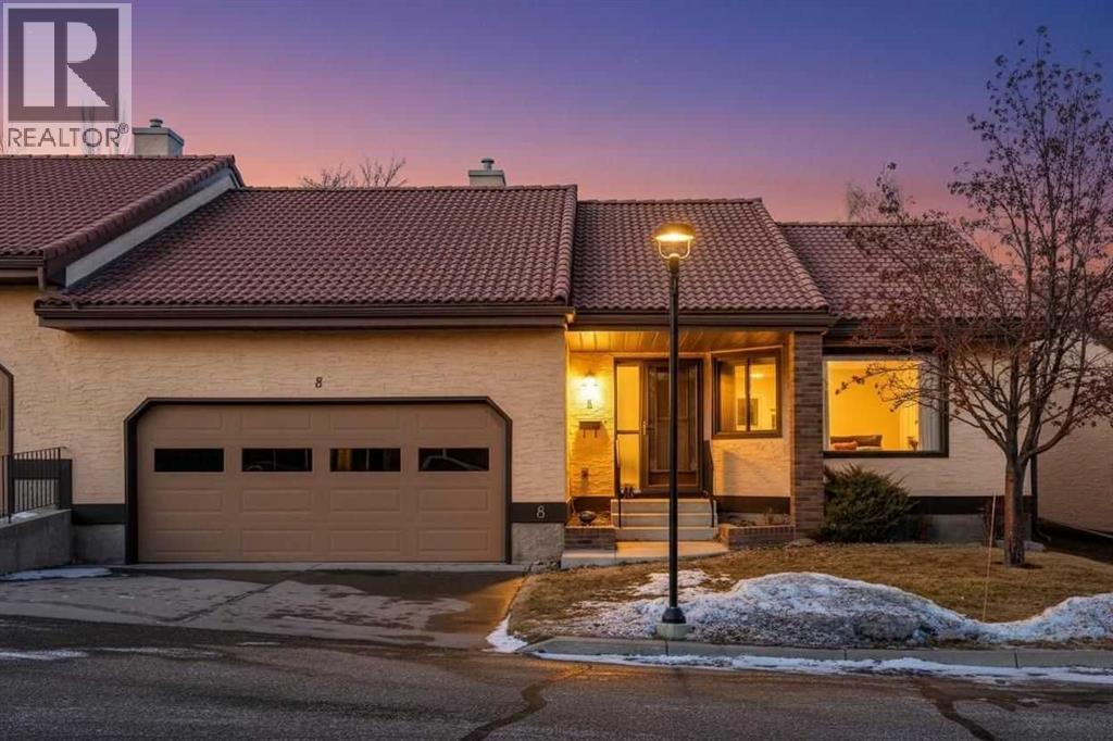 8, 118 Strathcona Road Sw, Calgary, Alberta  T3H 1P3 - Photo 2 - A2309842