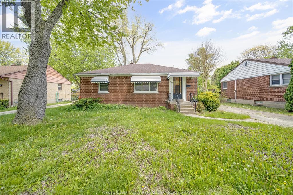 MLS# 26010172: 3264 DOMINION BOULEVARD, Windsor, Canada