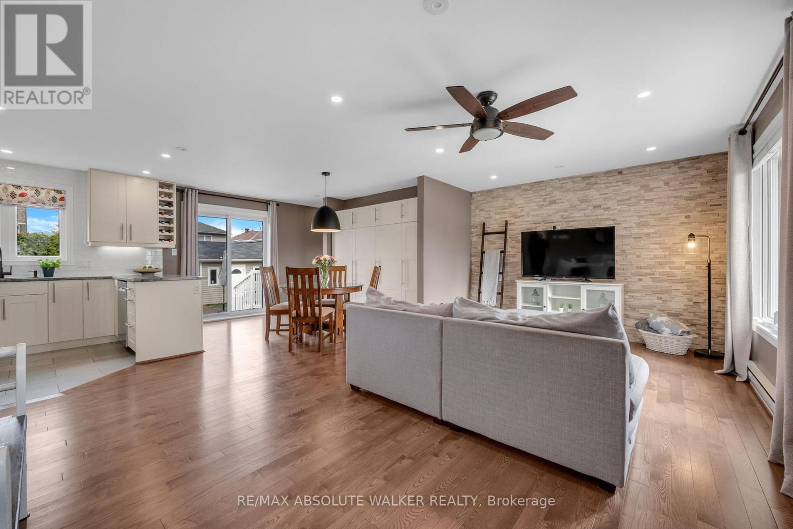 2760 Leonard Street, Clarence-Rockland, Ontario  K4K 1A4 - Photo 3 - X13115556