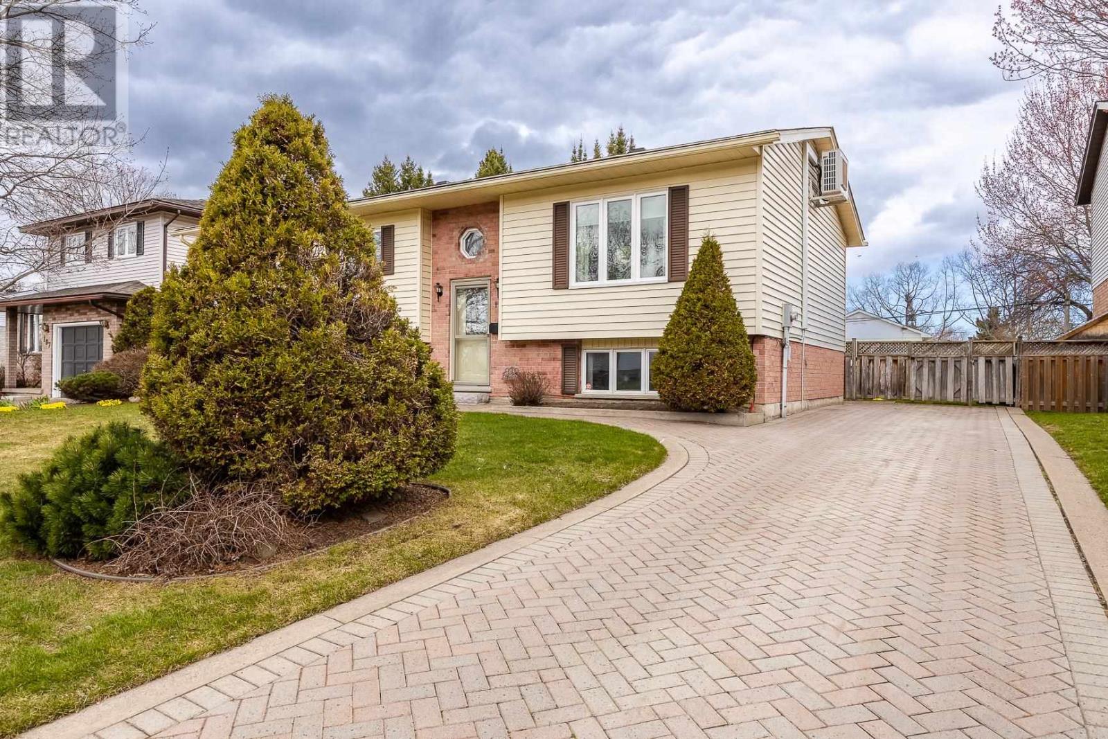 111 Texas Ave, Sault Ste Marie, Ontario  P6A 6R5 - Photo 3 - SM260967