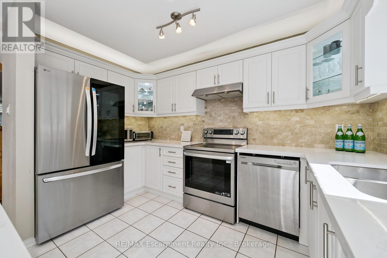 5360 Dryden Avenue, Burlington, Ontario  L7L 6Y7 - Photo 10 - W13115506
