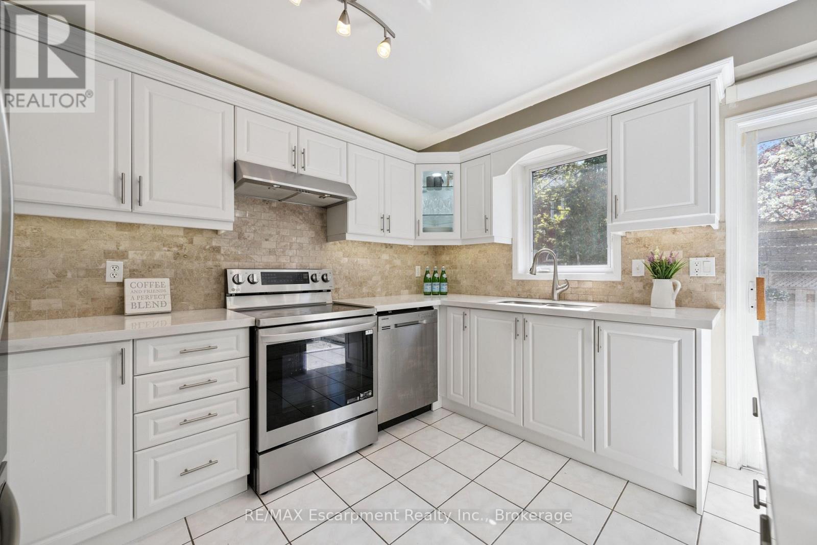 5360 Dryden Avenue, Burlington, Ontario  L7L 6Y7 - Photo 12 - W13115506