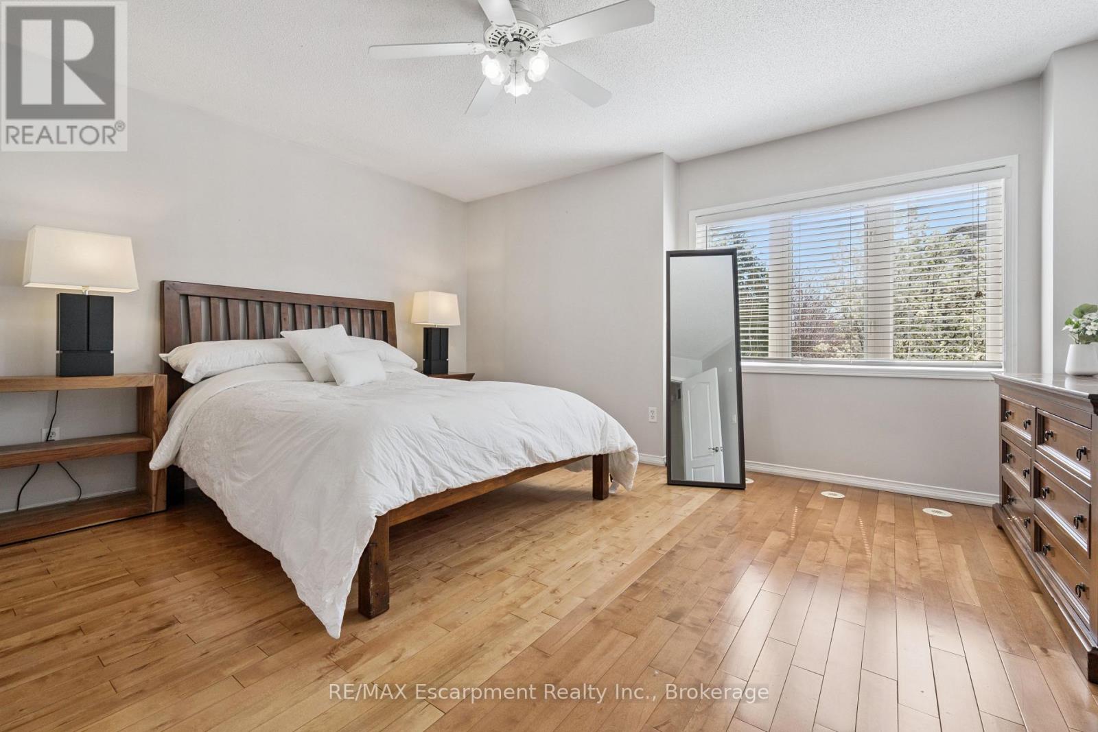 5360 Dryden Avenue, Burlington, Ontario  L7L 6Y7 - Photo 15 - W13115506