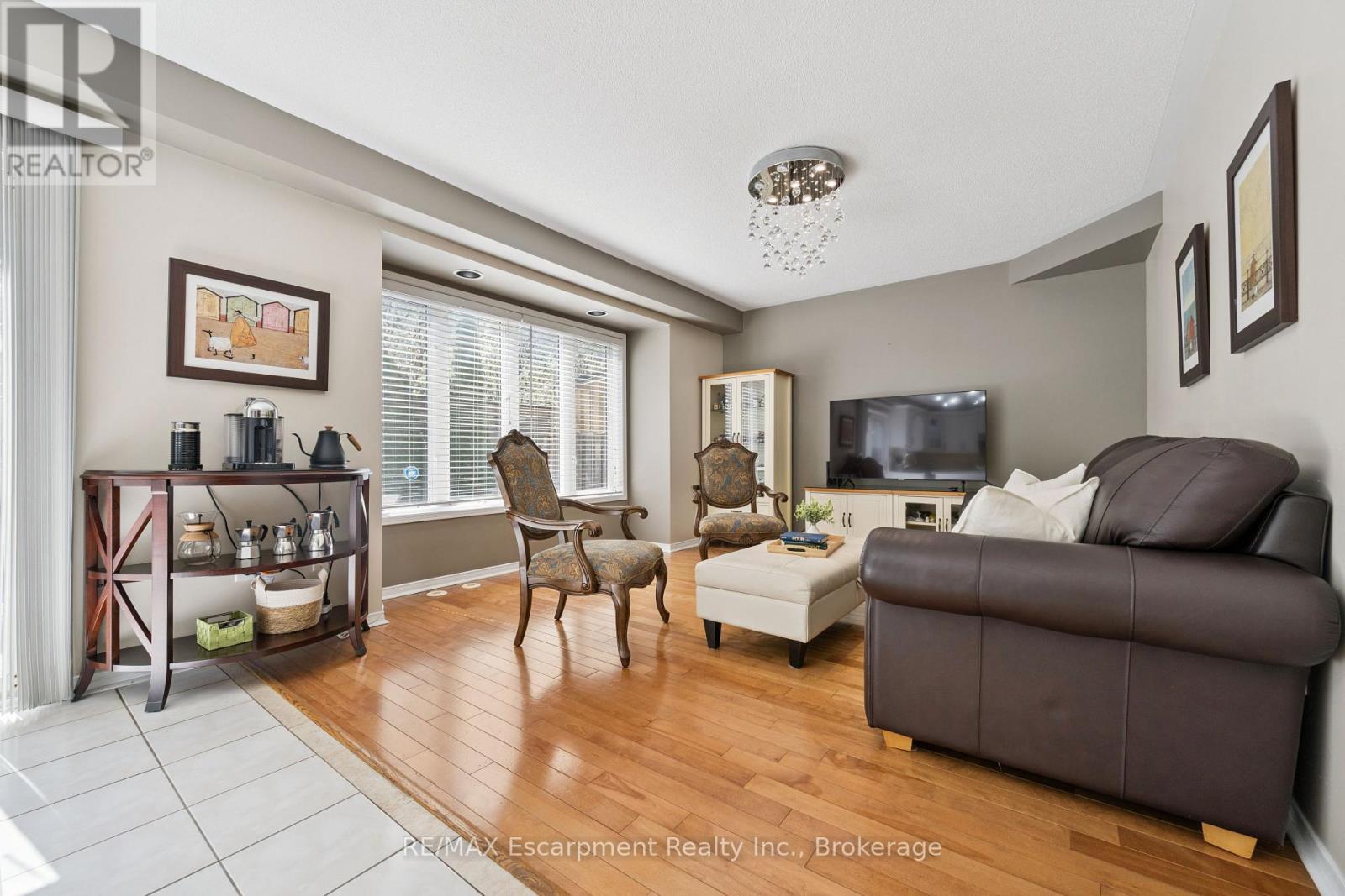 5360 Dryden Avenue, Burlington, Ontario  L7L 6Y7 - Photo 8 - W13115506