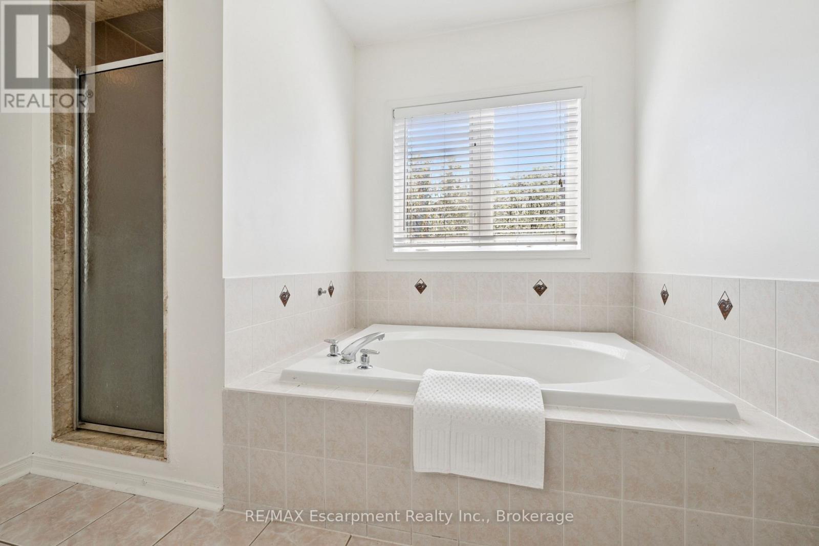 5360 Dryden Avenue, Burlington, Ontario  L7L 6Y7 - Photo 18 - W13115506