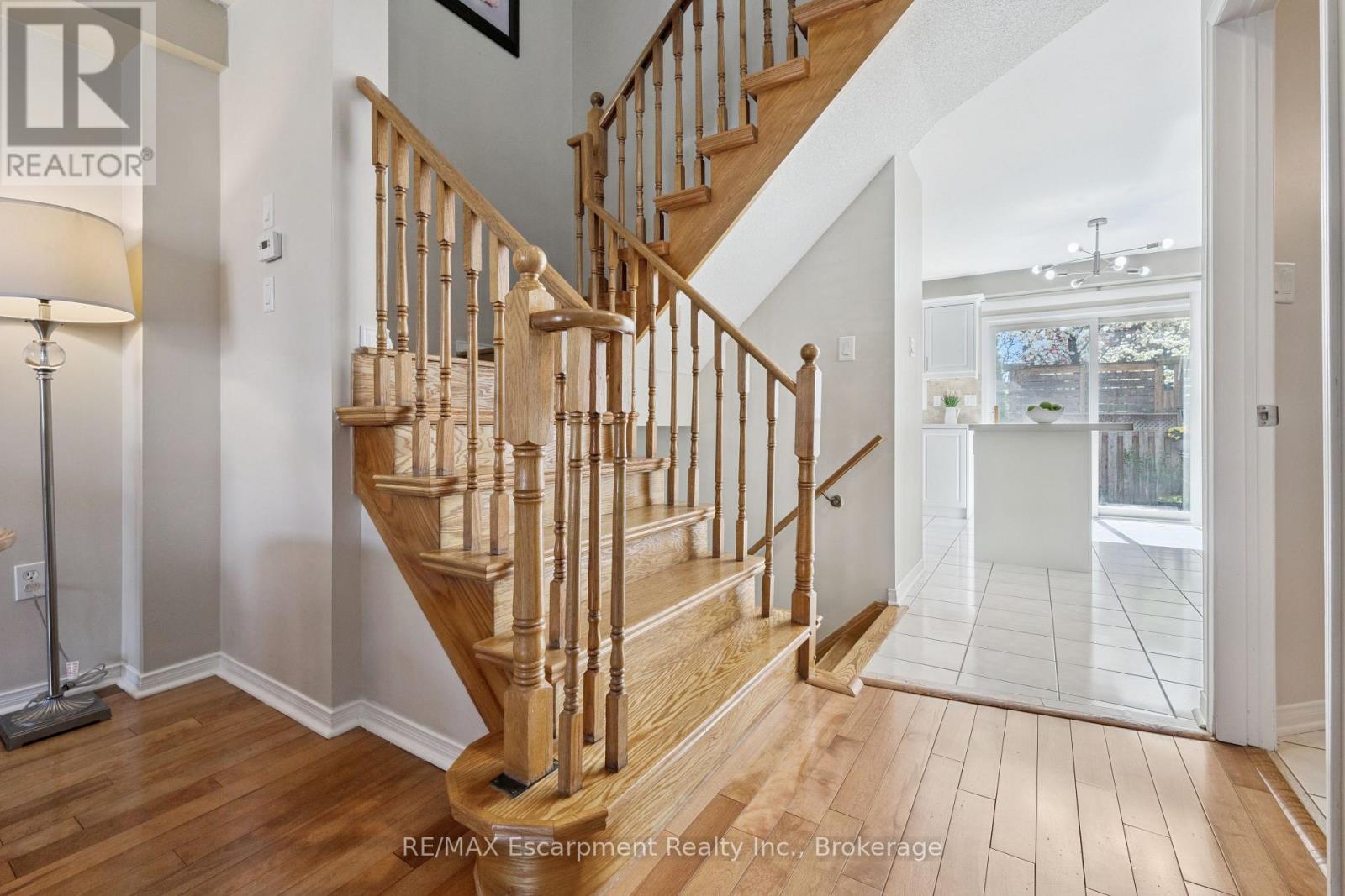 5360 Dryden Avenue, Burlington, Ontario  L7L 6Y7 - Photo 14 - W13115506