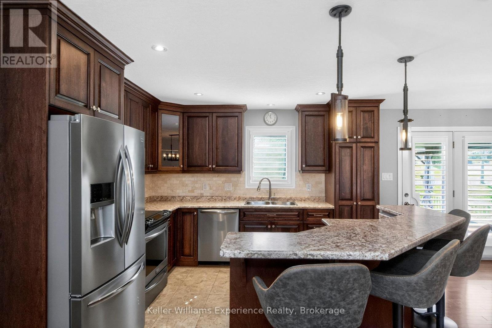 22 Grew Crescent, Penetanguishene, Ontario  L9M 0A4 - Photo 13 - S13115492