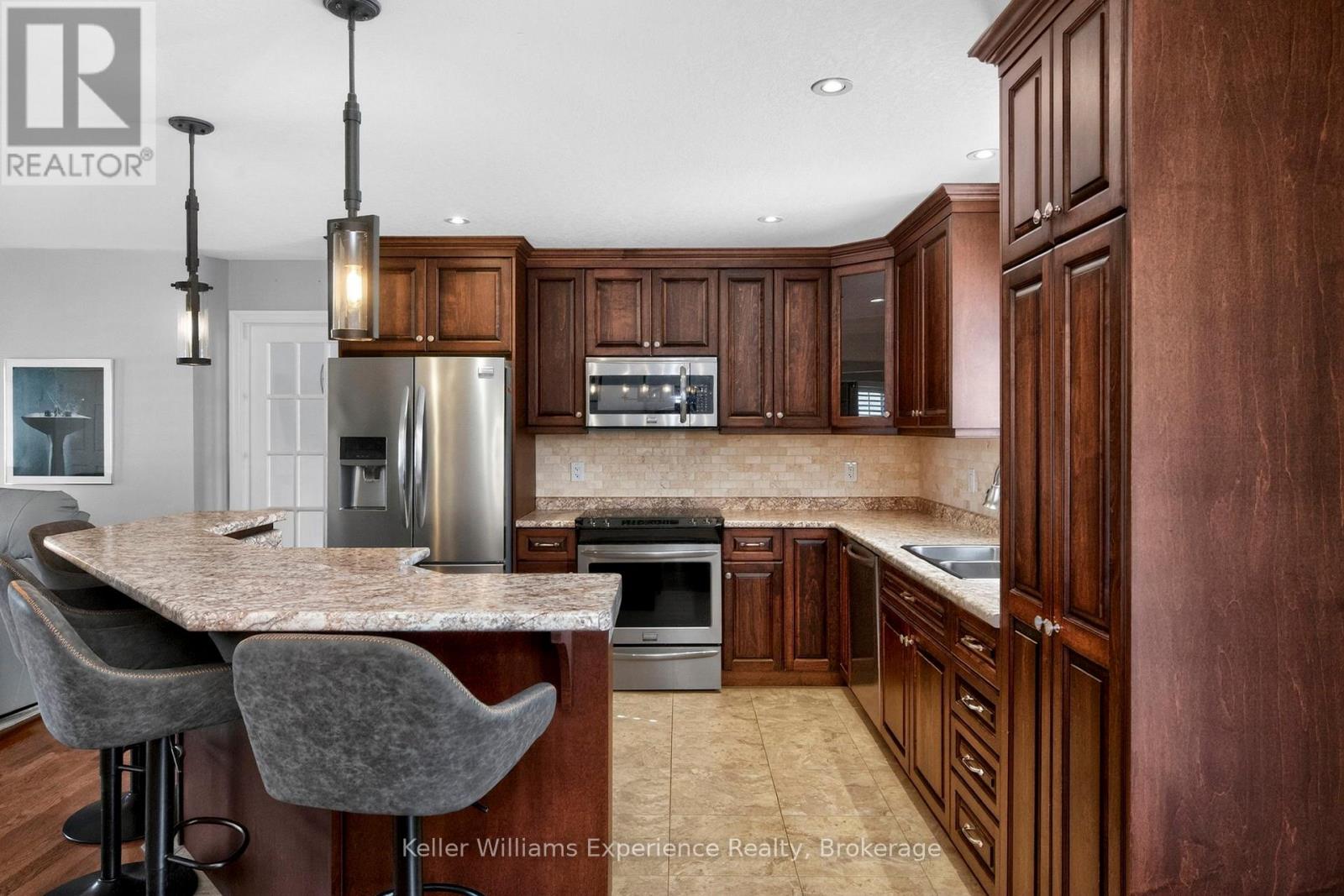 22 Grew Crescent, Penetanguishene, Ontario  L9M 0A4 - Photo 14 - S13115492