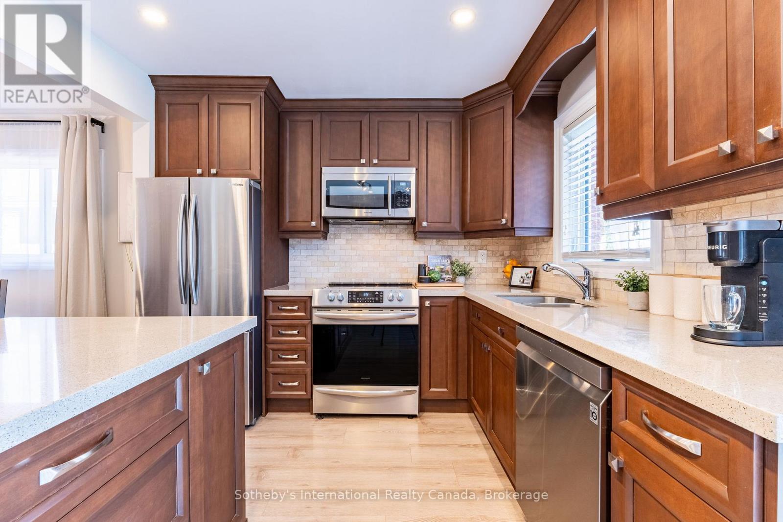 299 Harvie Road, Barrie (Holly), Ontario  L4N 8J5 - Photo 6 - S13115590