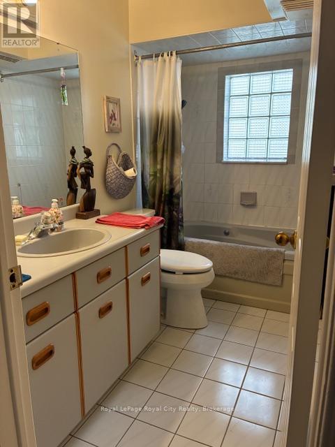 202 - 119 Water Street, Guelph (Dovercliffe Park/old University), Ontario  N1G 1A8 - Photo 11 - X13115508