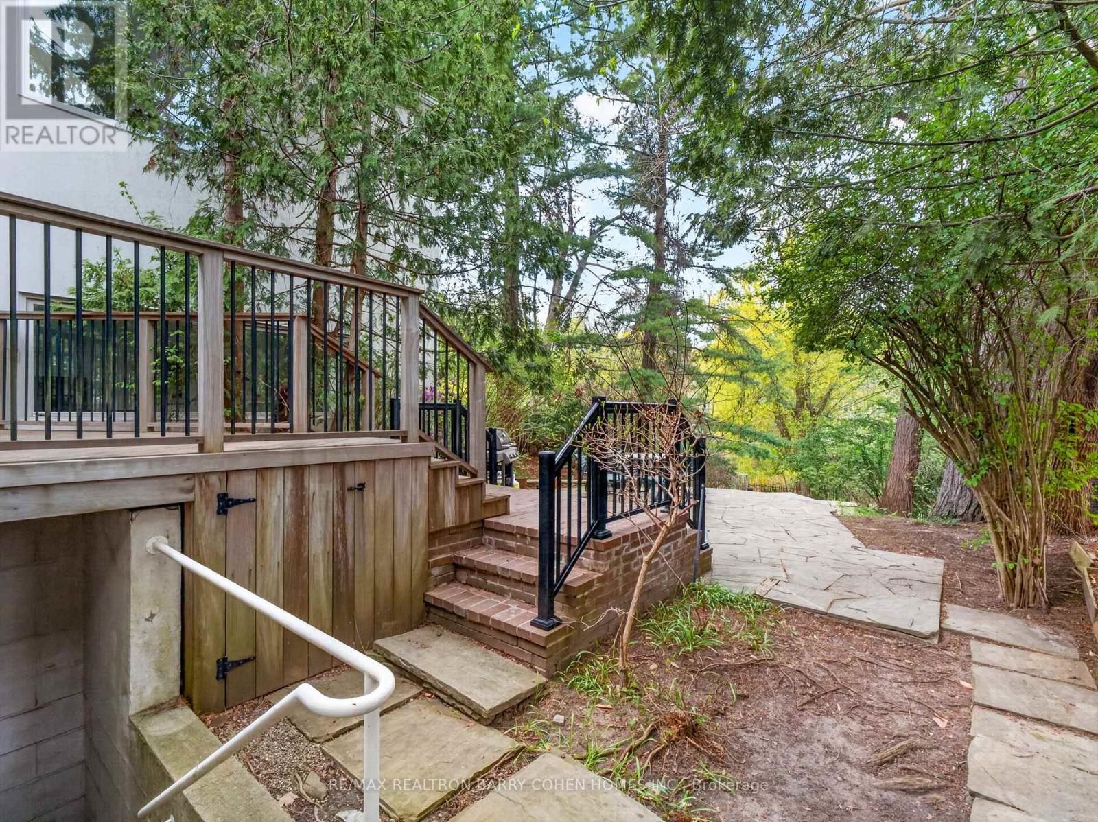 80 Donwoods Drive, Toronto, Ontario  M4N 2G5 - Photo 30 - C13115516