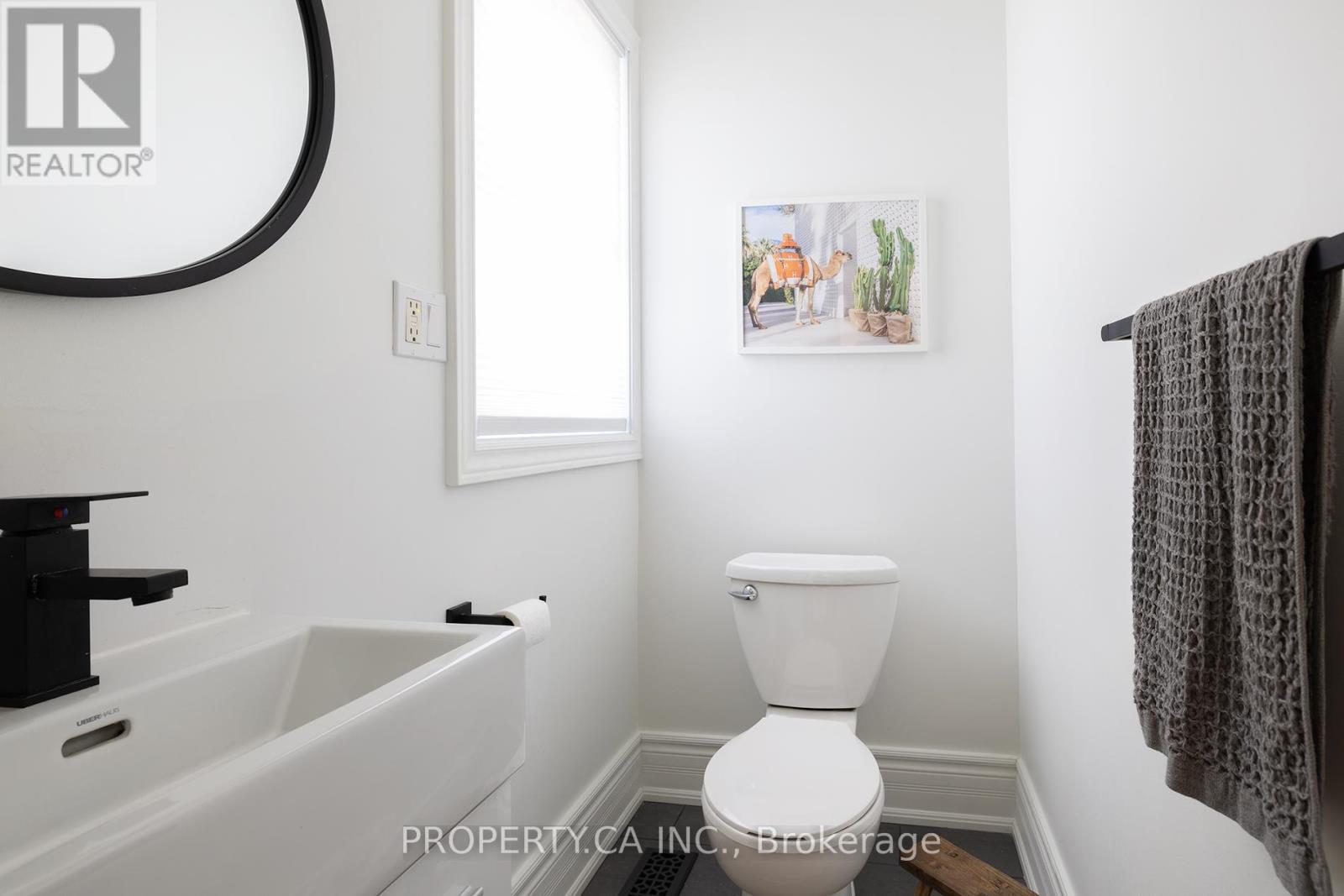 89 Greensides Avenue E, Toronto, Ontario  M6G 3P8 - Photo 7 - C13115538