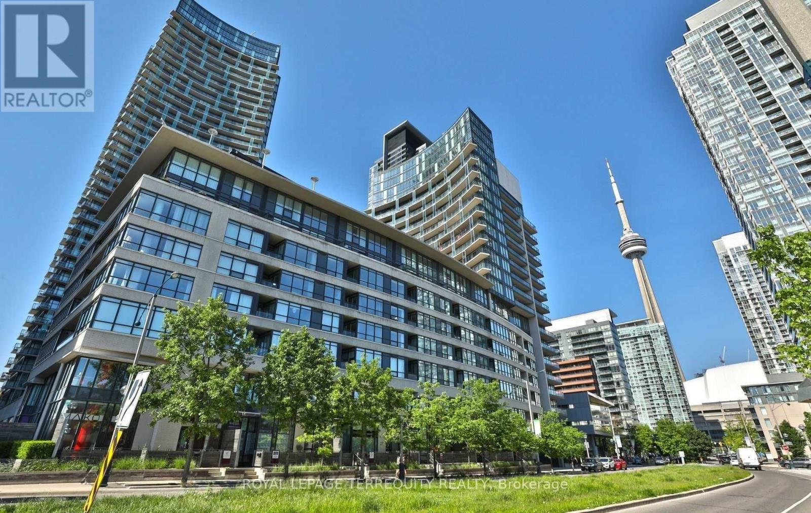 1009 - 8 TELEGRAM MEWS DRIVE
