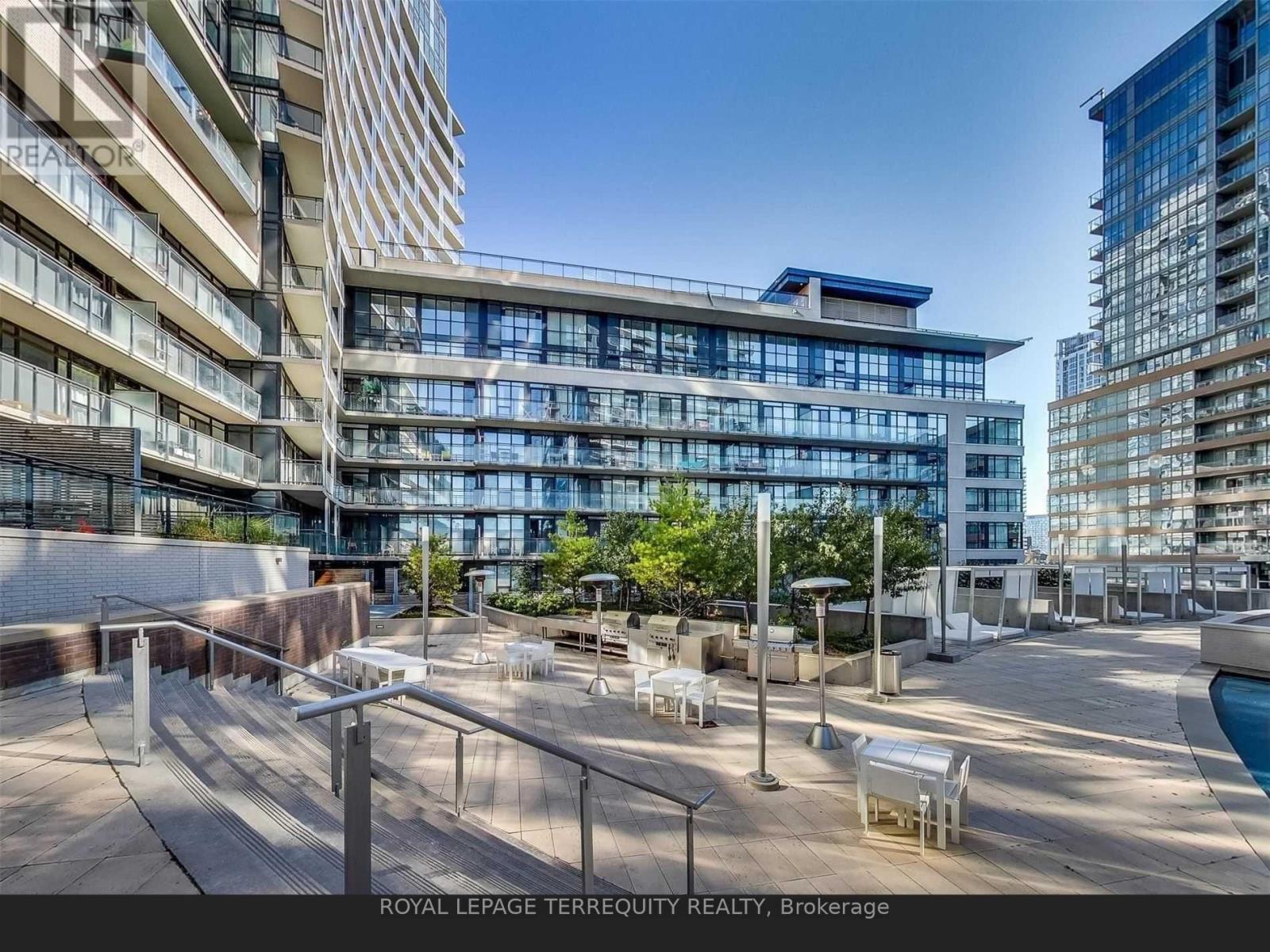 1009 - 8 Telegram Mews, Toronto, Ontario  M5V 3Z5 - Photo 2 - C13115618