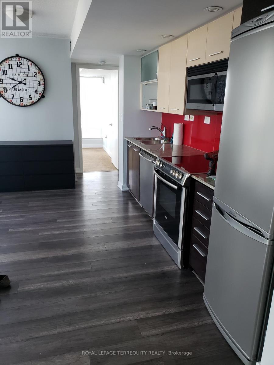 1009 - 8 Telegram Mews, Toronto, Ontario  M5V 3Z5 - Photo 6 - C13115618