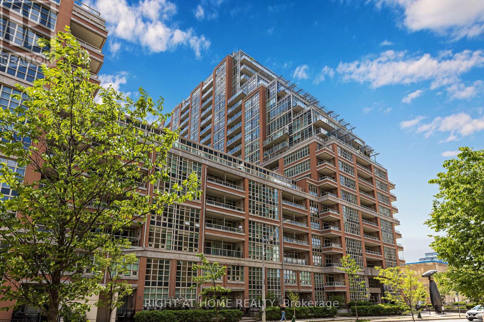 2104 - 85 East Liberty Street, Toronto, Ontario  M6K 3R4 - Photo 2 - C13115640
