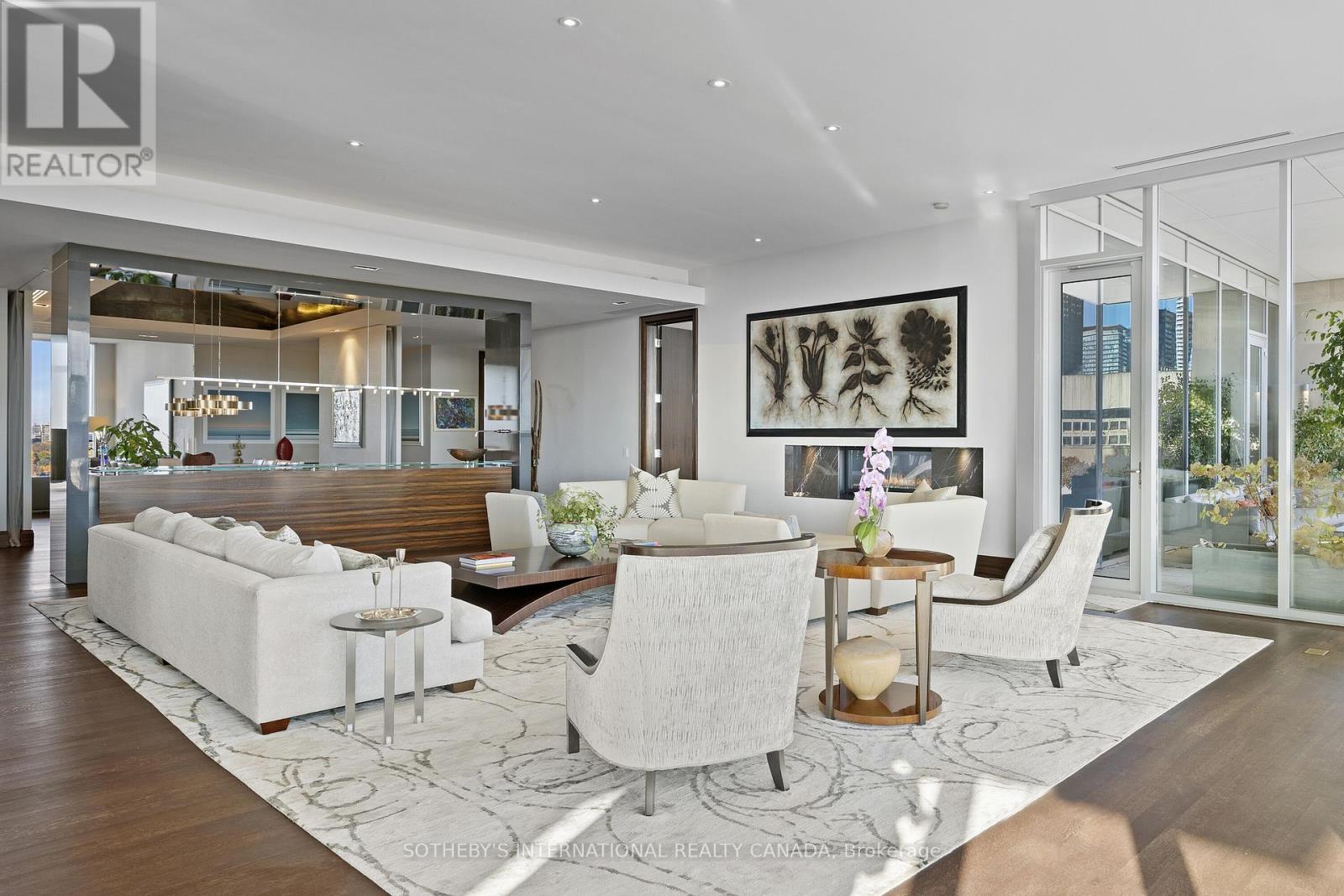 1700 - 155 Cumberland Street, Toronto, Ontario  M5R 1A2 - Photo 4 - C13115642