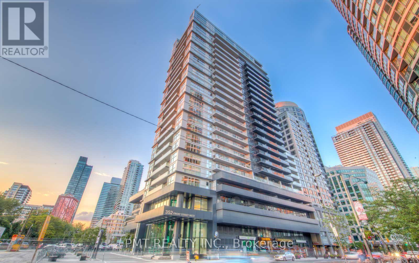 721 - 352 FRONT STREET W