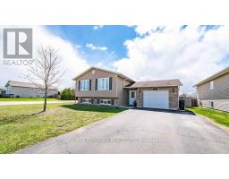 52 HIGHLAND PARK DRIVE, Petawawa, Ontario