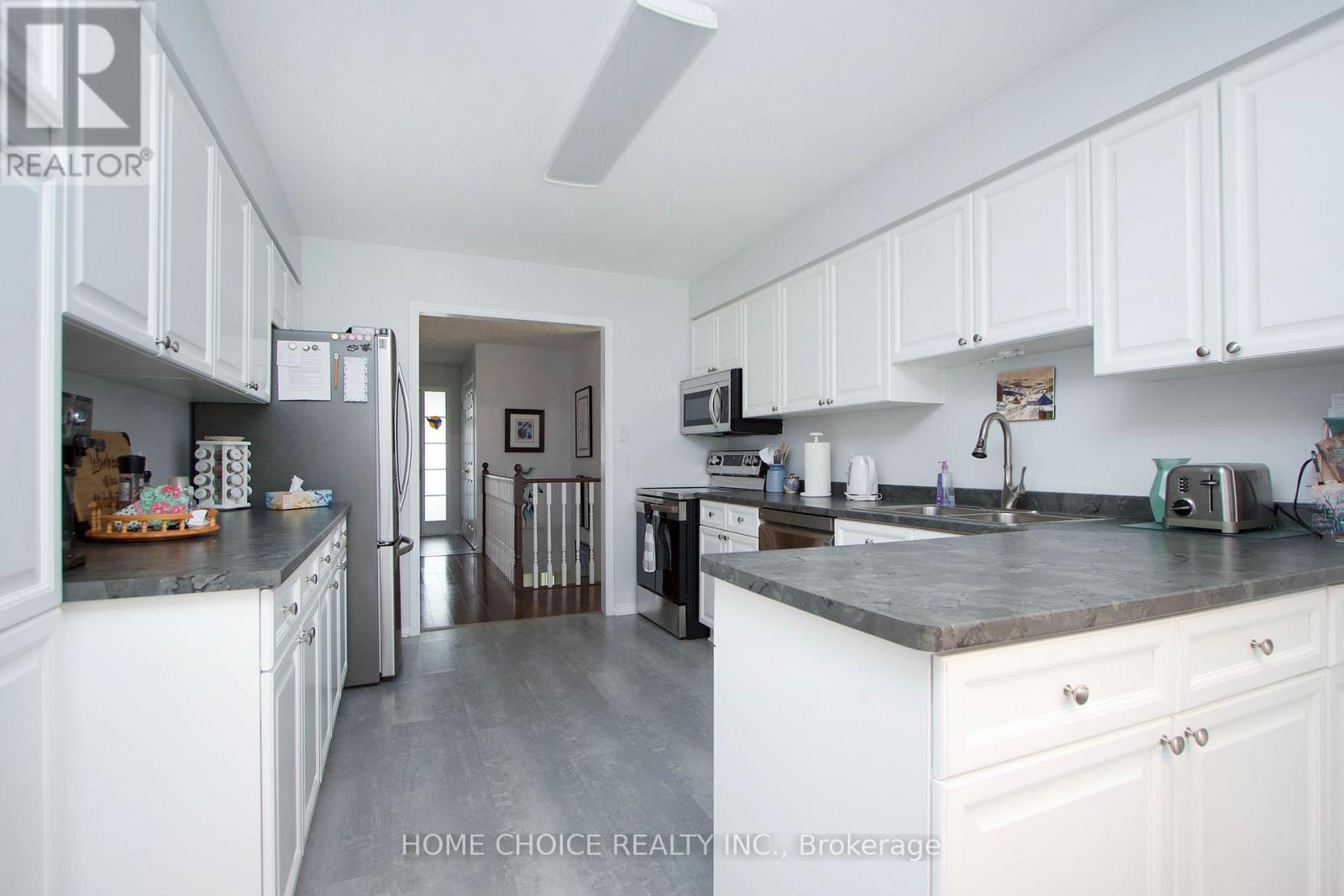 27 Niagara Trail, Clarington, Ontario  L1B 1A2 - Photo 9 - E13115358
