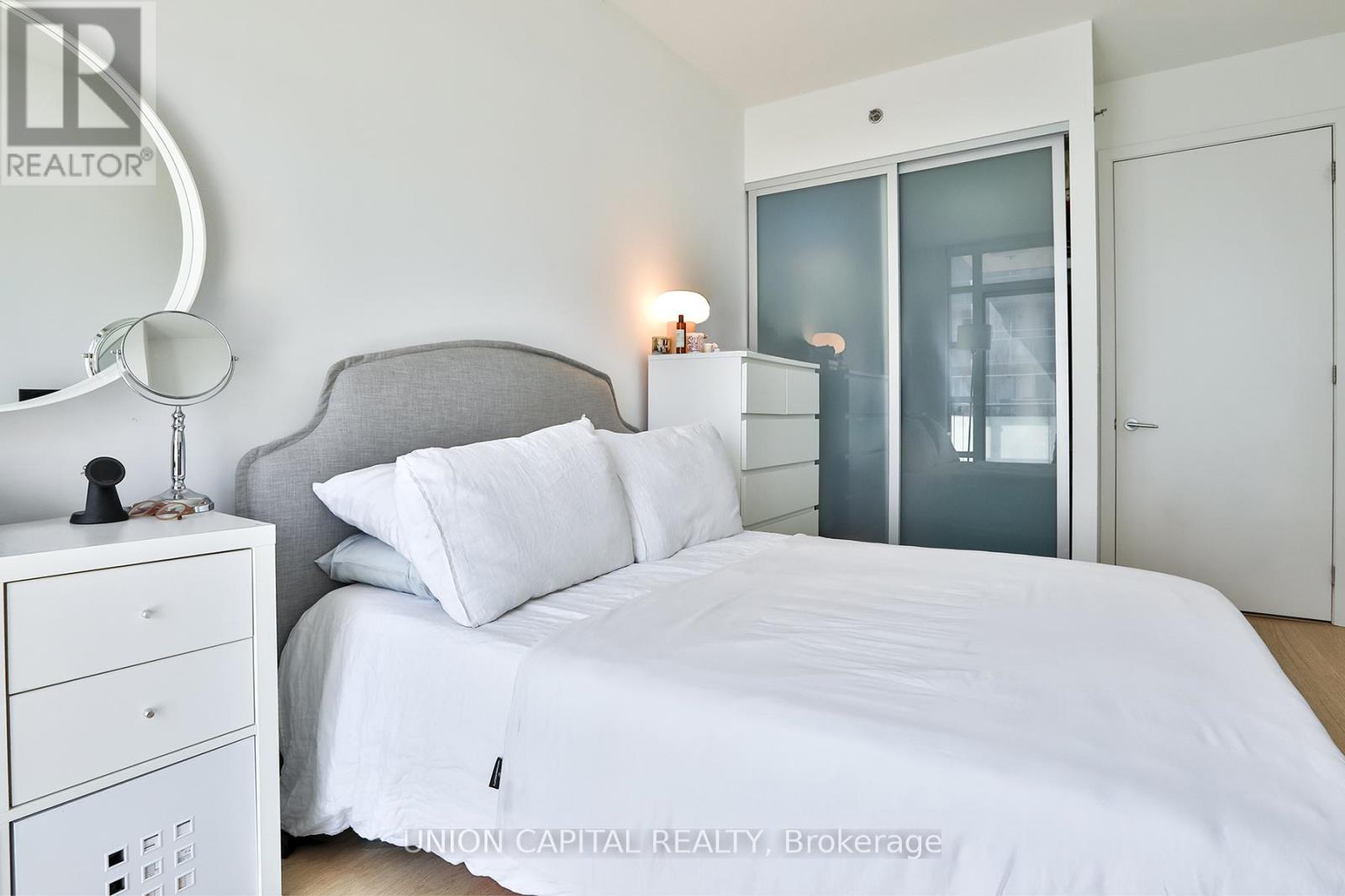 417 - 88 Colgate Avenue, Toronto, Ontario  M4M 0A6 - Photo 9 - E13115690