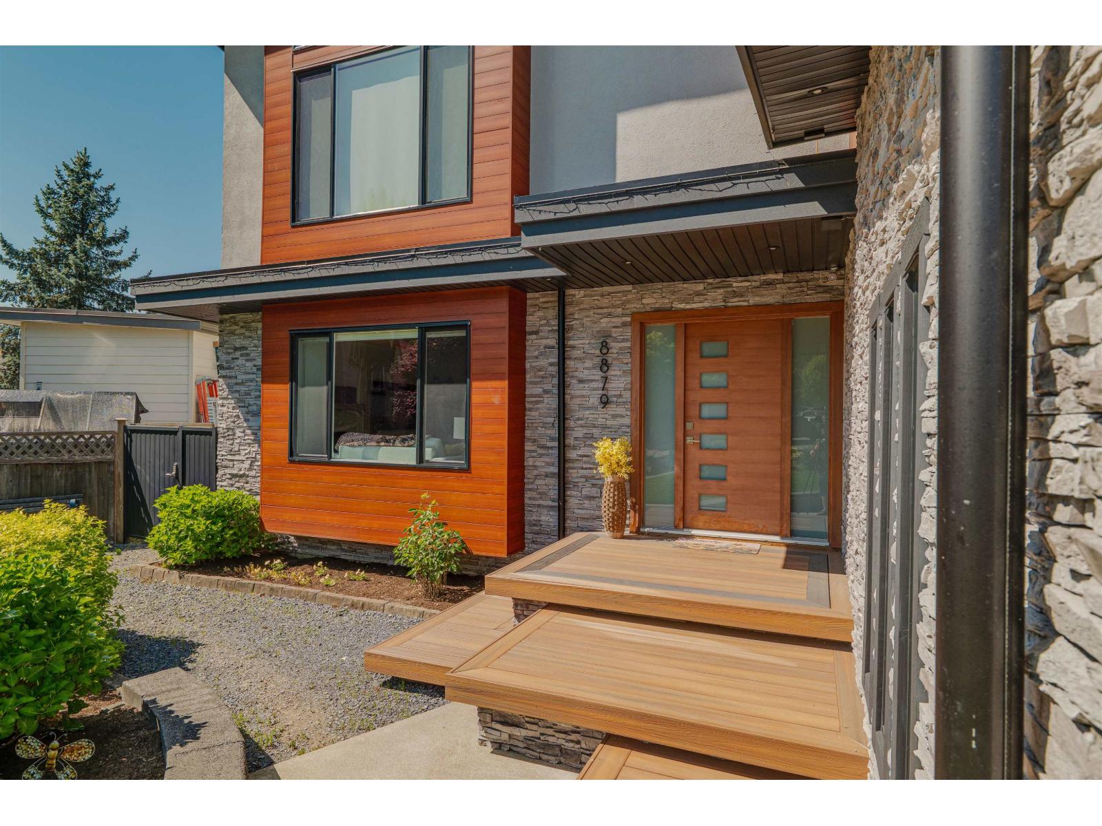 8879 204b Street, Langley, British Columbia  V1M 1A1 - Photo 3 - R3121878