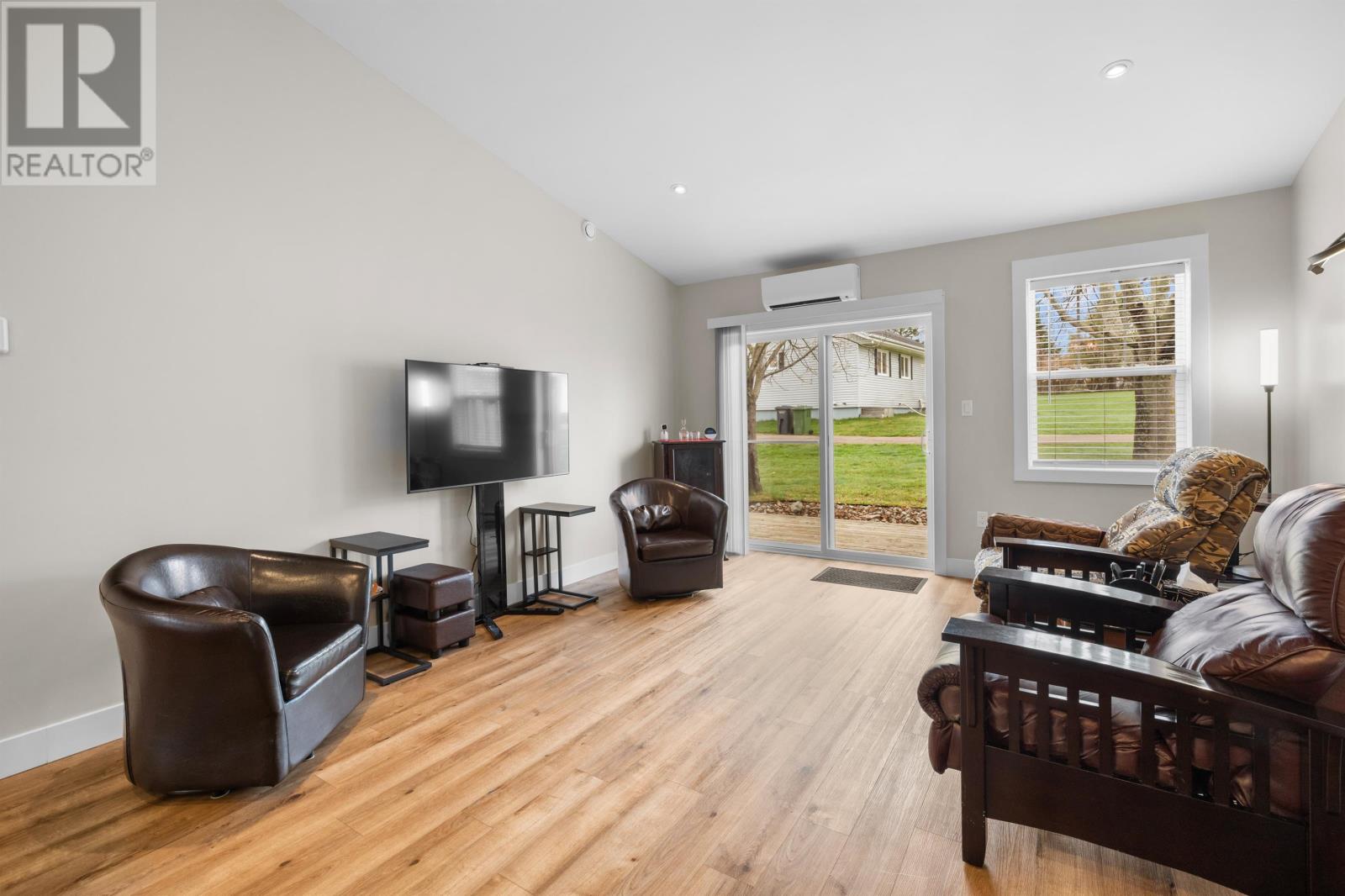 7 19 Muttart Drive, Cornwall, Prince Edward Island  C0A 1H0 - Photo 11 - 202610531