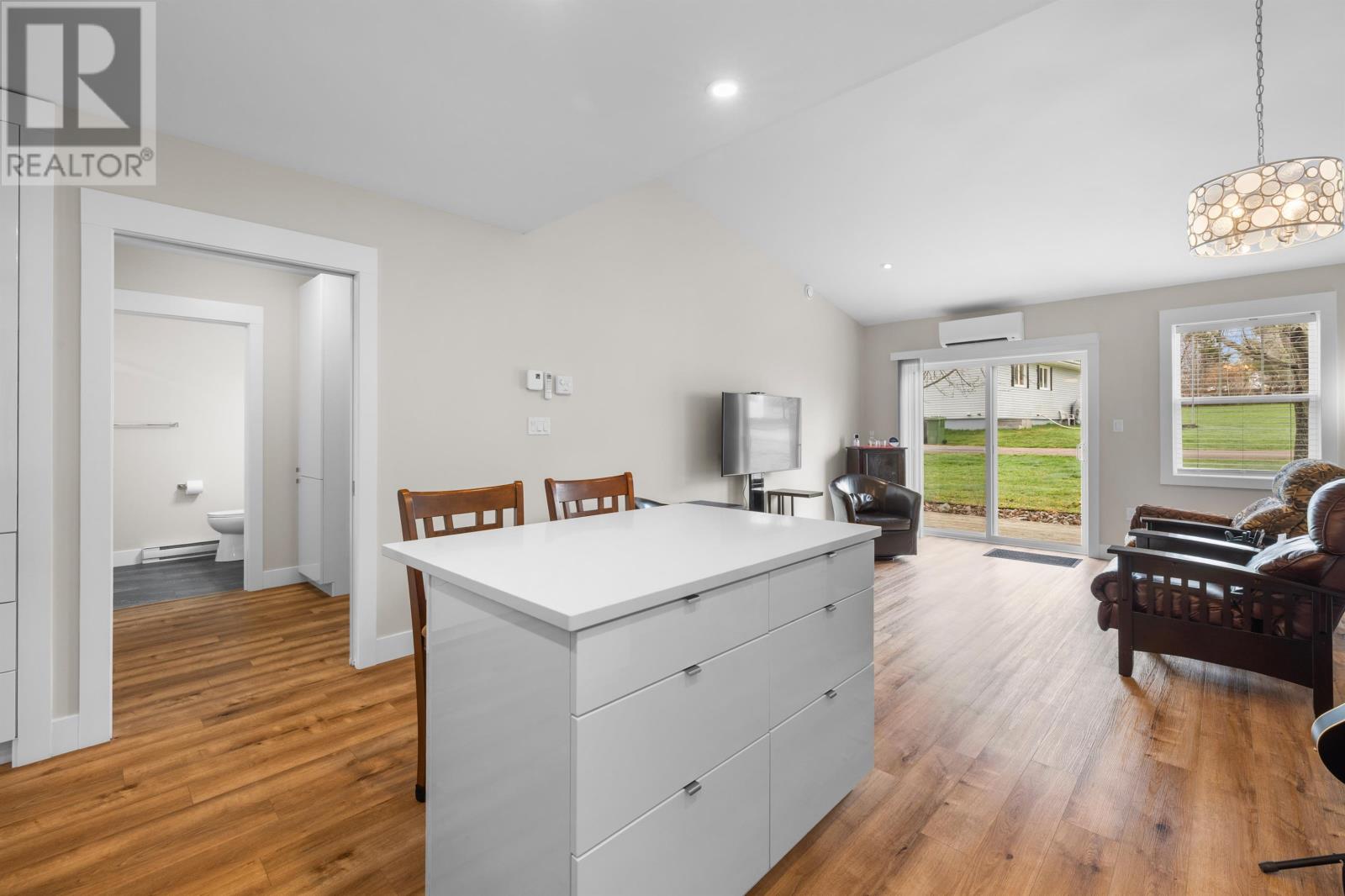 7 19 Muttart Drive, Cornwall, Prince Edward Island  C0A 1H0 - Photo 9 - 202610531