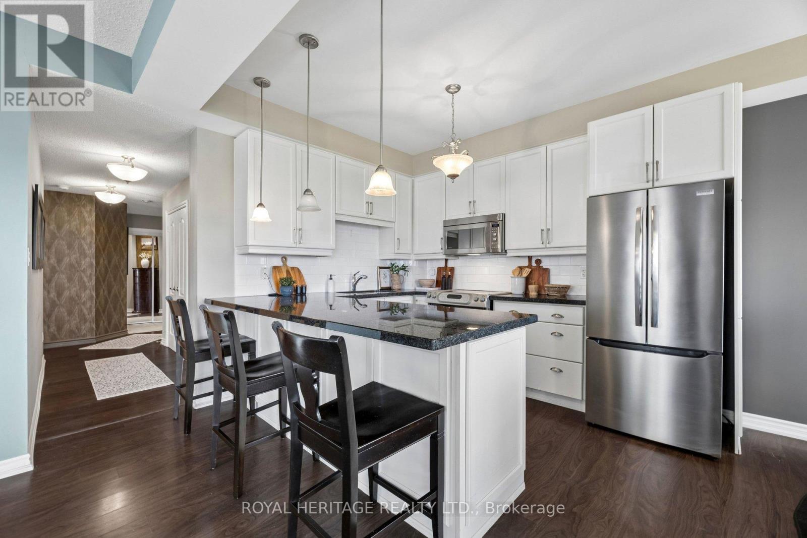 101 - 385 Lakebreeze Drive, Clarington, Ontario  L1B 1P5 - Photo 4 - E13115478