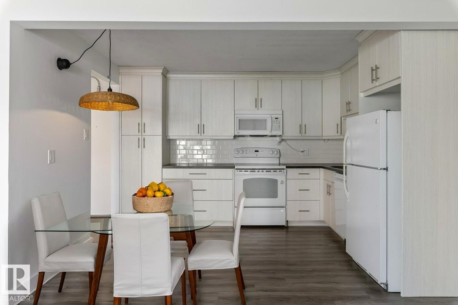 #101 8604 GATEWAY BV NW, edmonton, Alberta