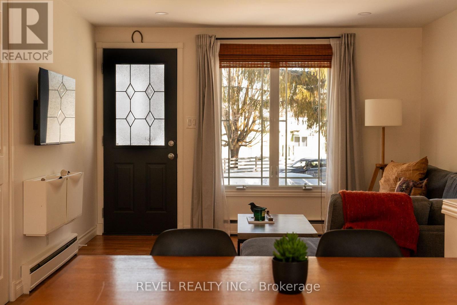 29 Greenaway Street, New Tecumseth (Tottenham), Ontario  L0G 1W0 - Photo 4 - N13115384
