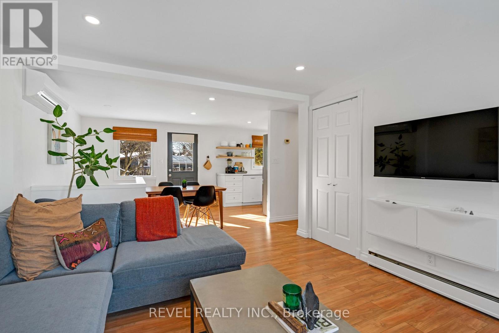29 Greenaway Street, New Tecumseth (Tottenham), Ontario  L0G 1W0 - Photo 5 - N13115384