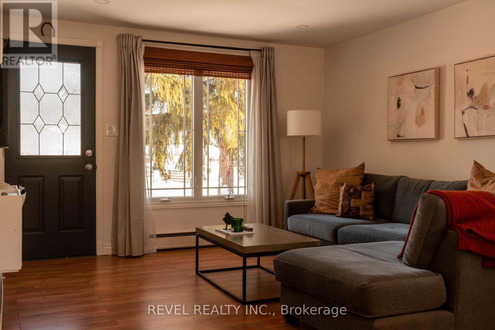 29 Greenaway Street, New Tecumseth (Tottenham), Ontario  L0G 1W0 - Photo 6 - N13115384