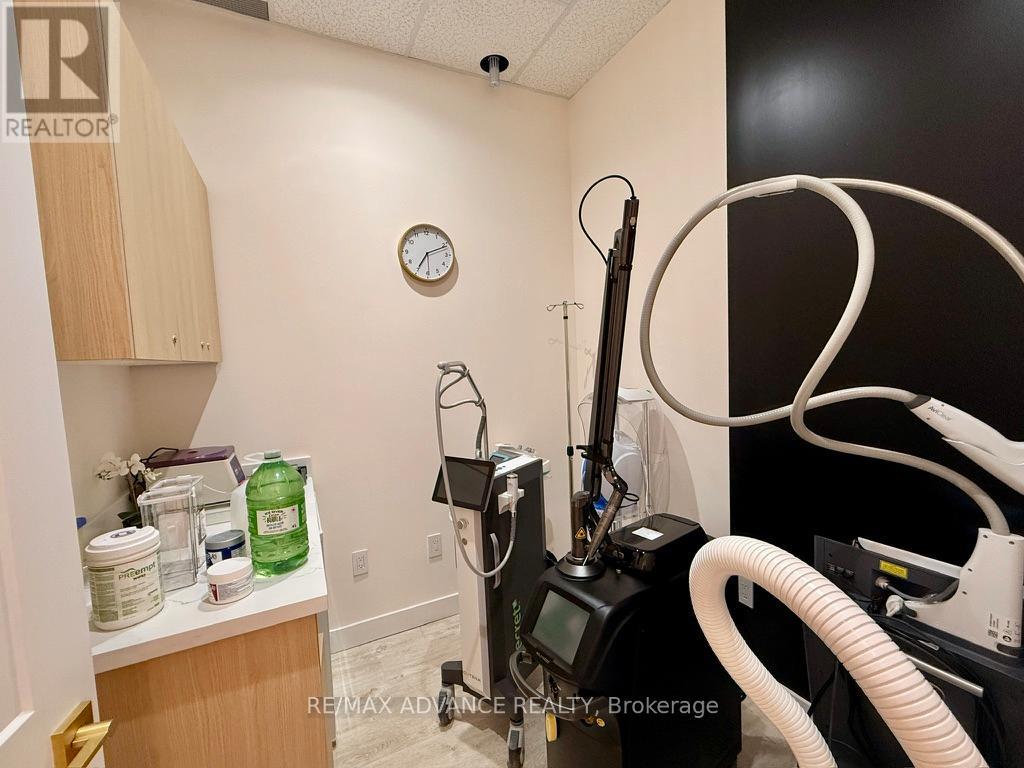 3861 Highway 7 E, Markham (Unionville), Ontario  L3R 6M9 - Photo 8 - N13115418
