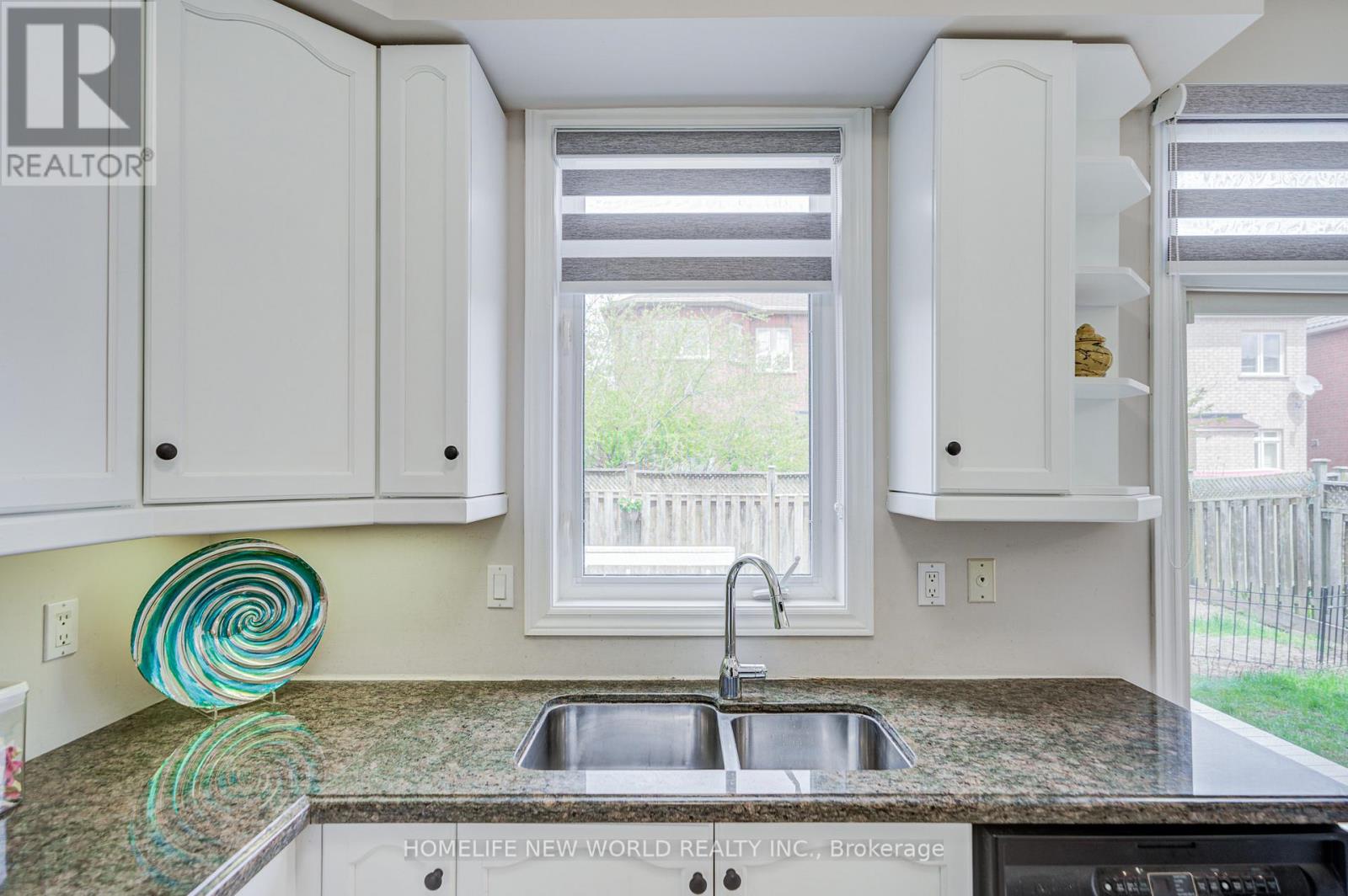 58 Saint Damian Avenue, Vaughan, Ontario  L4H 2L5 - Photo 18 - N13115462