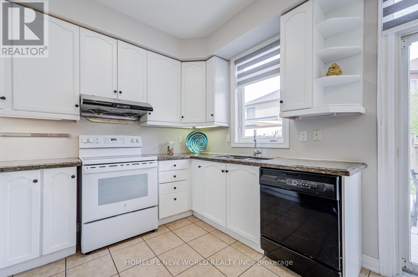 58 Saint Damian Avenue, Vaughan, Ontario  L4H 2L5 - Photo 19 - N13115462