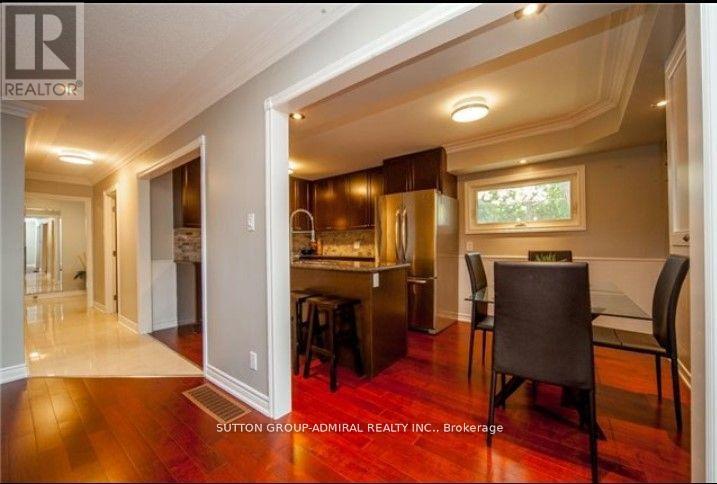 306 Glenwoods Avenue, Georgina, Ontario  L4P 2W8 - Photo 4 - N13115648