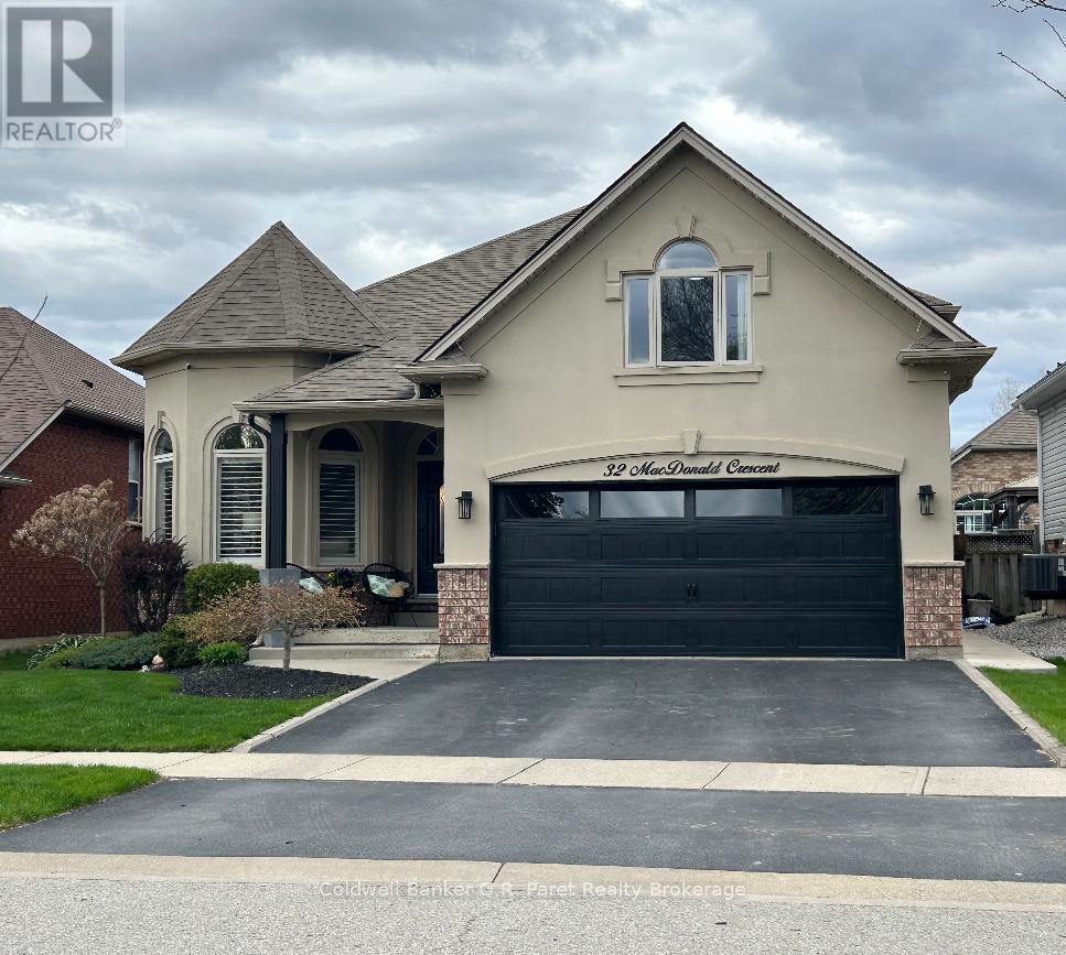 32 Macdonald Crescent, Brantford, Ontario  N3R 8B2 - Photo 3 - X12827594