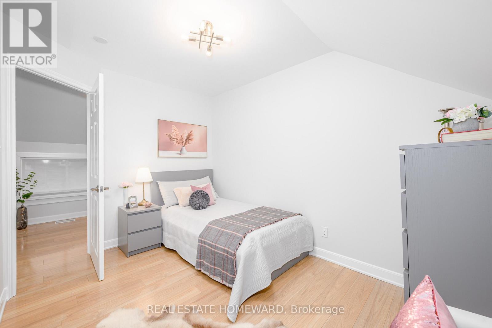 93 Agnes Street, Oshawa, Ontario  L1G 1V3 - Photo 31 - E13110838