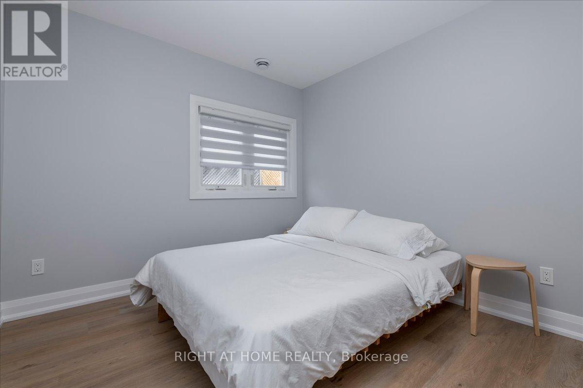 241 Rockaway Beach Place, Innisfil, Ontario  L0L 1K0 - Photo 9 - N13105148