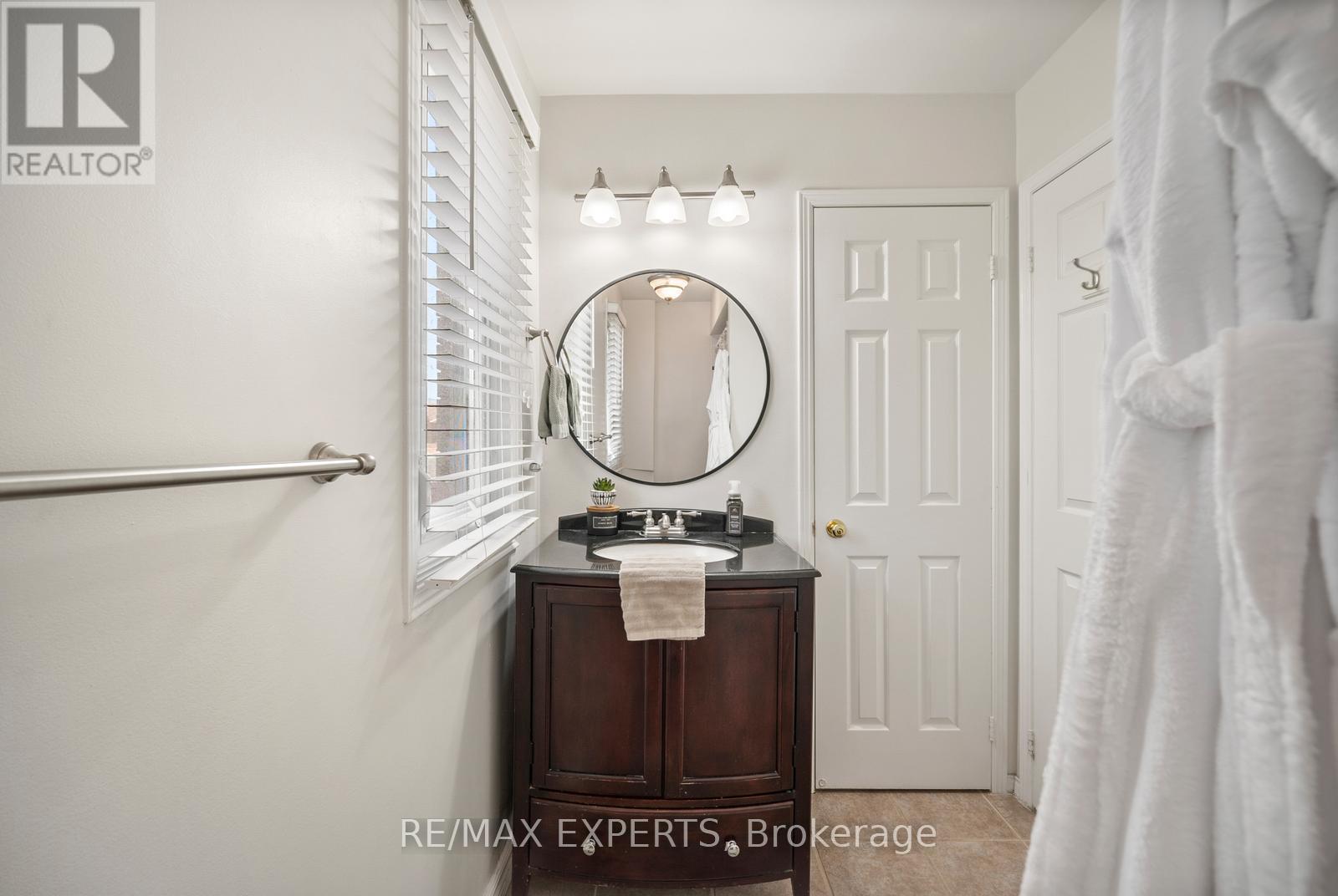 11 Penton Drive, Barrie (West Bayfield), Ontario  L4N 7A3 - Photo 16 - S13115578