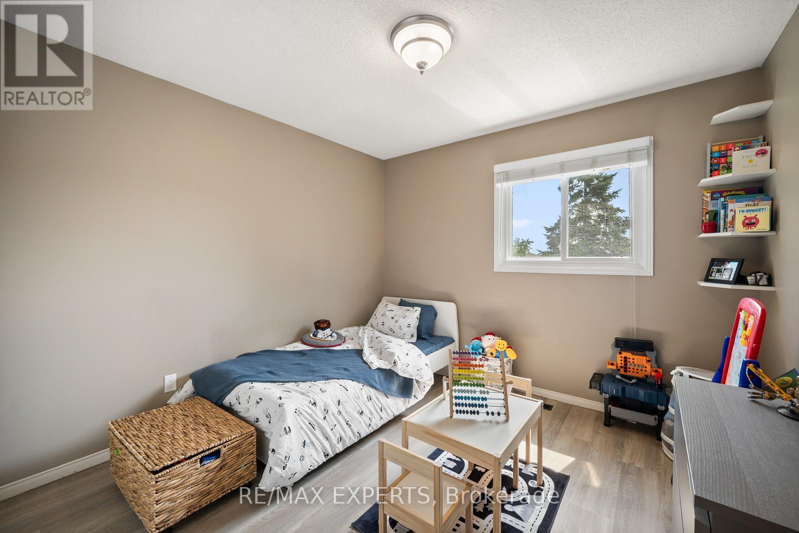 11 Penton Drive, Barrie (West Bayfield), Ontario  L4N 7A3 - Photo 18 - S13115578